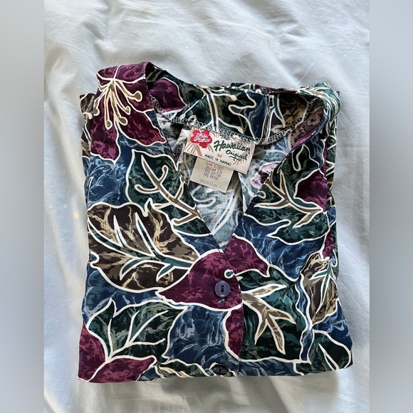 NWT: The Hawaiian Original women’s button up T shirt - Picture 5 of 8